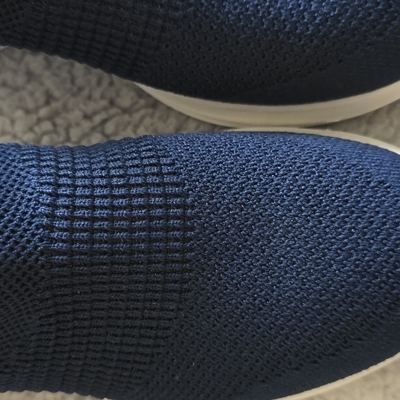 Skechers Women'ss Navy Blue Slip-On Sneakers - Picture 5 of 6